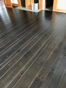 portland-ct-wide-plank-pegged-oak-hardwood-floor-black-stain