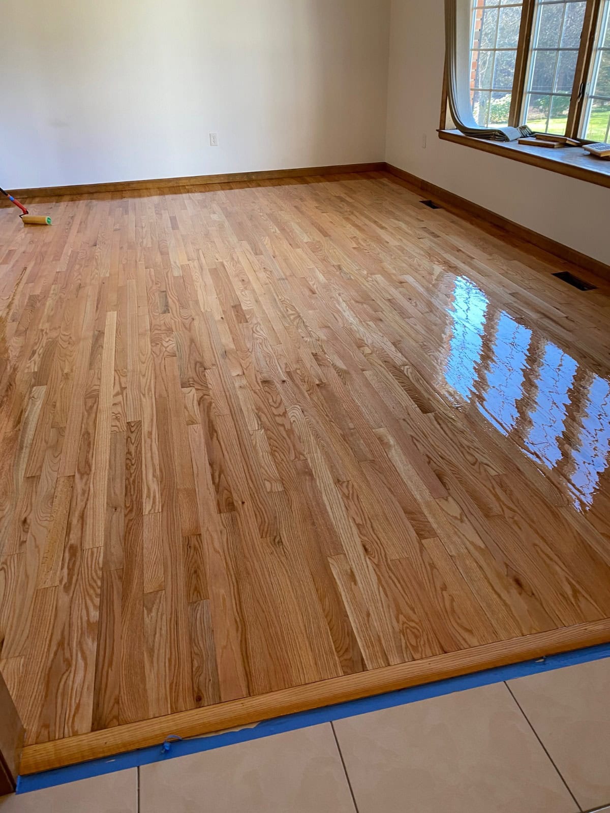 Hardwood floor oil-based polyurethane application in Southington CT