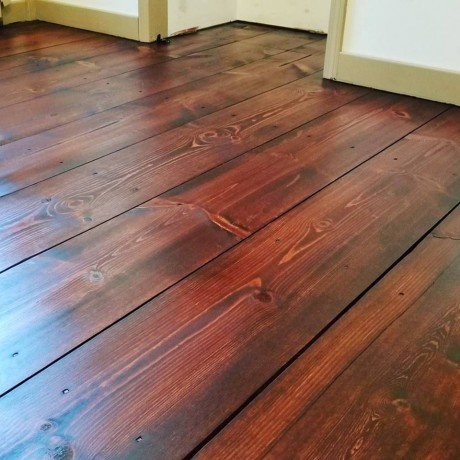 Pine stained Sedona Red